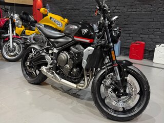 2022 Triumph Trident 660, чёрный, 745000 рублей, вид 2