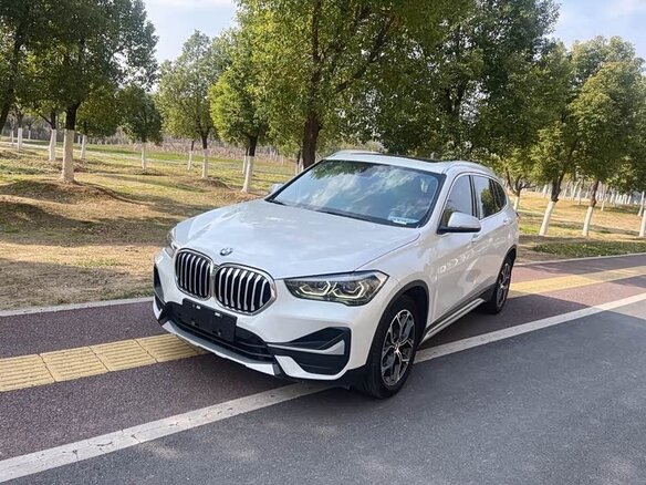 2022 BMW X1 Long 20Li sDrive II (F48) Рестайлинг, белый, 2530111 рублей - вид 1