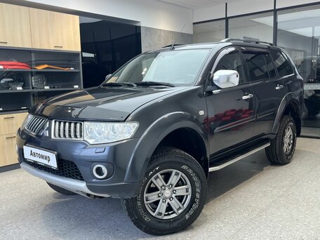Mitsubishi Pajero Sport II