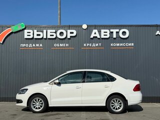 2011 Volkswagen Polo V, белый, 799000 рублей, вид 4