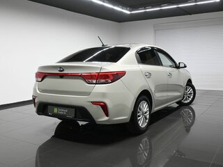 2017 Kia Rio IV, бежевый, 1200000 рублей, вид 2