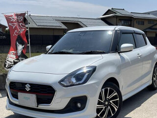 2022 Suzuki Swift V Рестайлинг, белый, 700000 рублей, вид 1