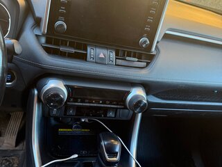 2020 Toyota RAV4 V (XA50), коричневый, 3400000 рублей, вид 3