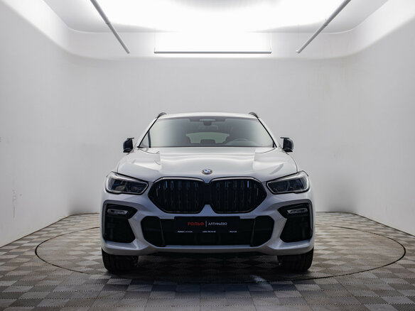 2020 BMW X6 30d III (G06), белый, 7000000 рублей - вид 1