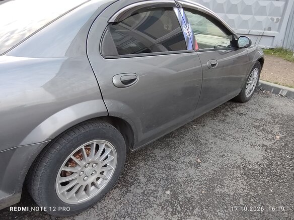 2004 Chrysler Sebring II Рестайлинг, серый, 400000 рублей - вид 9