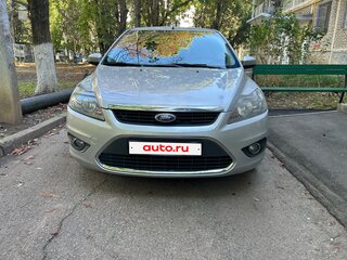 2008 Ford Focus II Рестайлинг, серебристый, 640000 рублей, вид 1