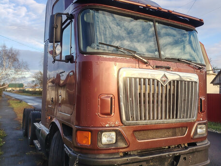 2008 International 9000 Series, красный, 1350000 рублей, вид 2