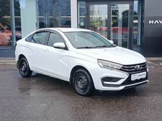 2024 Lada (ВАЗ) Vesta I Рестайлинг (NG), белый, 1179000 рублей, вид 3
