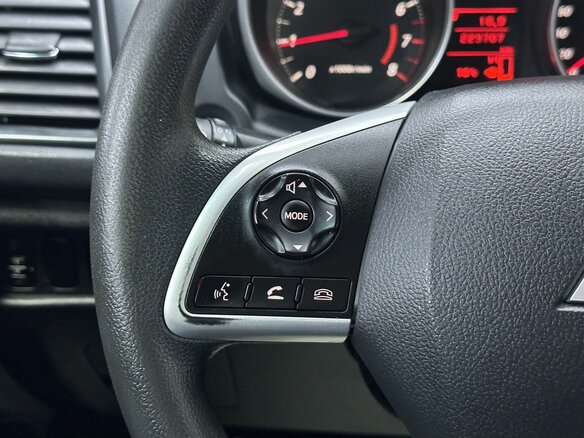2013 Mitsubishi ASX I Рестайлинг, белый, 999000 рублей - вид 13