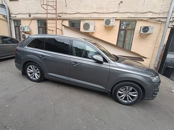 2016 Audi Q7 II (4M), серый, 3100000 рублей - вид 1