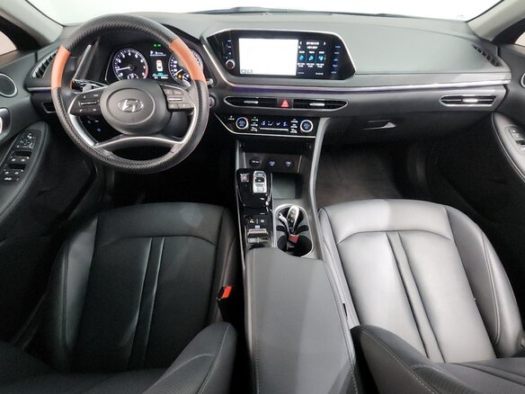 2022 Hyundai Sonata VIII (DN8), серебристый, 1660000 рублей - вид 5