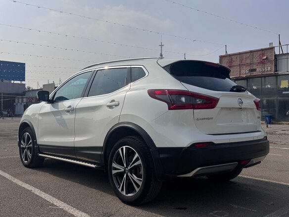 2022 Nissan Qashqai II Рестайлинг, белый, 2000000 рублей - вид 5