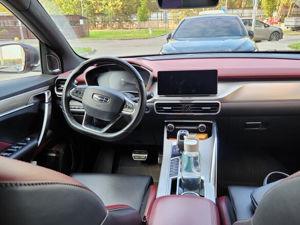 2020 Geely Coolray I, серебристый, 1450000 рублей - вид 4