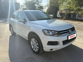 2014 Volkswagen Touareg II, белый, 1900000 рублей, вид 1