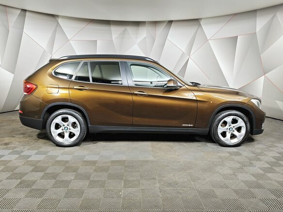 2013 BMW X1 20i I (E84) Рестайлинг, коричневый, 1345000 рублей - вид 5