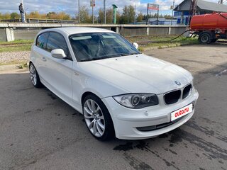 2011 BMW 1 серии 116i I (E81/E82/E87/E88) Рестайлинг, белый, 950000 рублей, вид 5