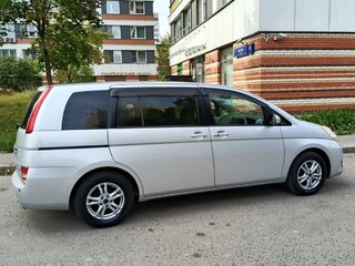 2009 Toyota ISis I Рестайлинг, серебристый, 1299000 рублей, вид 4