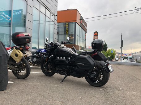 2021 Triumph Rocket 3, чёрный, 1800000 рублей, вид 3