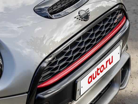 2020 Mini Hatch JCW III (F55/F56) Рестайлинг, серебристый, 2700000 рублей - вид 8