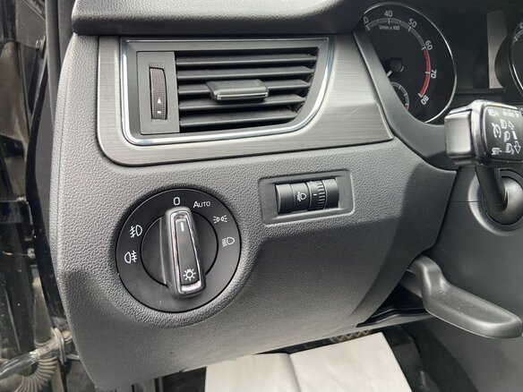 2018 Skoda Rapid I Рестайлинг, чёрный, 1348000 рублей - вид 9