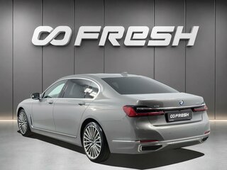 2022 BMW 7 серии Long 740Li xDrive VI (G11/G12) Рестайлинг, серый, 7669900 рублей, вид 2