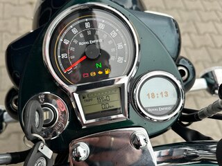 2026 Royal Enfield Classic 350, зелёный, 526000 рублей, вид 5