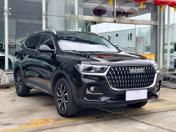 2023 Haval H6 II Рестайлинг, чёрный, 1100000 рублей - вид 2