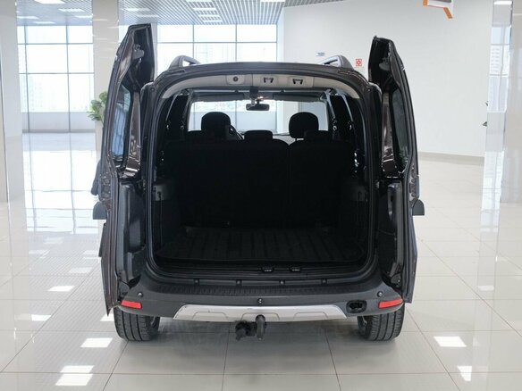 2018 Lada (ВАЗ) Largus Cross I, фиолетовый, 734000 рублей - вид 25