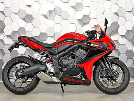 2023 Honda CBR 650R, красный, 919000 рублей, вид 3