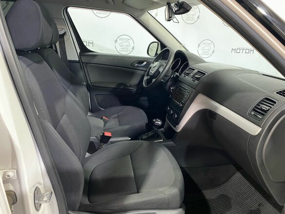 2012 Skoda Yeti I, белый - вид 9