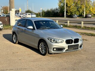 2018 BMW 1 серии 118i II (F20/F21) Рестайлинг 2, серебристый, 1650000 рублей, вид 4
