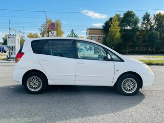 2001 Toyota Corolla Spacio II, белый, 639000 рублей, вид 5