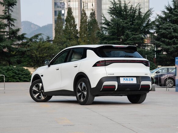 2026 Changan Qiyuan Q05 40.3 kWh II, белый, 2050000 рублей - вид 4