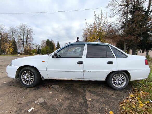 2009 Daewoo Nexia I Рестайлинг, белый, 180000 рублей - вид 6