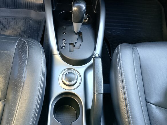 2010 Mitsubishi Outlander II Рестайлинг, коричневый, 1250000 рублей - вид 13