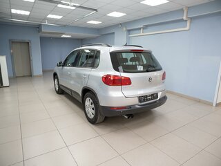 2014 Volkswagen Tiguan I Рестайлинг, серебристый, 1299000 рублей, вид 5