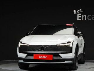 2025 Volvo EX30 Cross Country, белый, 4000000 рублей, вид 3
