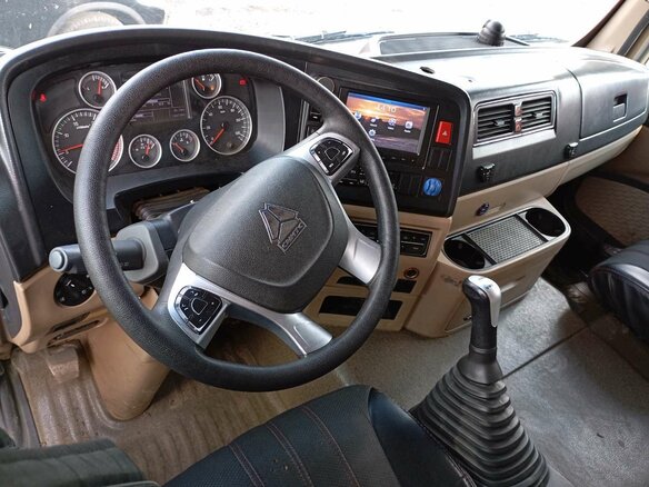 2023 Sinotruk Howo T5G, красный, 6050000 рублей - вид 4