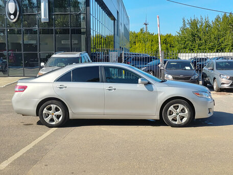 2010 Toyota Camry VI (XV40) Рестайлинг, серый, 895000 рублей, вид 4