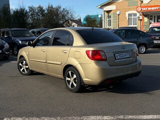 2011 Kia Rio II Рестайлинг, бежевый, 425000 рублей, вид 4