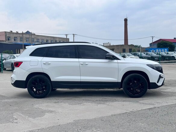 2023 Jetta VS7 I Рестайлинг 1, белый, 1700001 рублей - вид 6