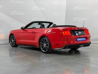 2018 Ford Mustang VI Рестайлинг, красный, 3300000 рублей, вид 3