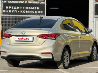2018 Hyundai Solaris II, бежевый, 1049999 рублей, вид 4
