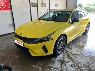 2021 Kia K5 III, жёлтый, 1769000 рублей, вид 1