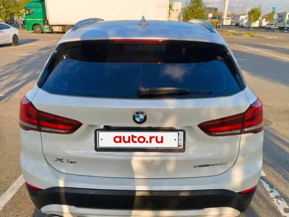 2021 BMW X1 Long 20Li sDrive II (F48) Рестайлинг, белый, 2690000 рублей - вид 3