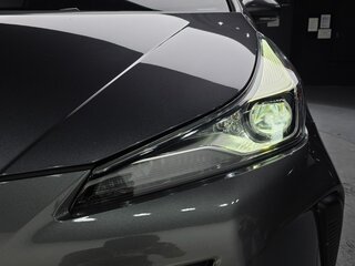 2021 Toyota Prius IV Рестайлинг (XW50), серый, 1660000 рублей, вид 5