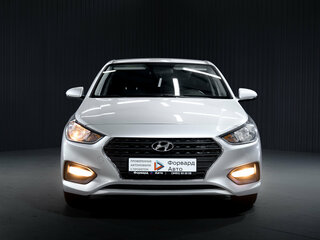 2017 Hyundai Solaris II, серебристый, 1160000 рублей, вид 2
