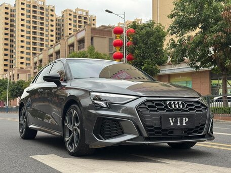 2023 Audi A3 Sportback 35 TFSI IV (8Y), серый, 2350000 рублей, вид 1