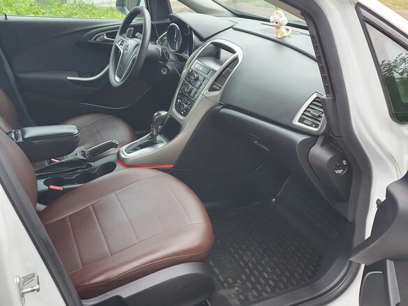 2011 Opel Astra J, белый, 550000 рублей - вид 15