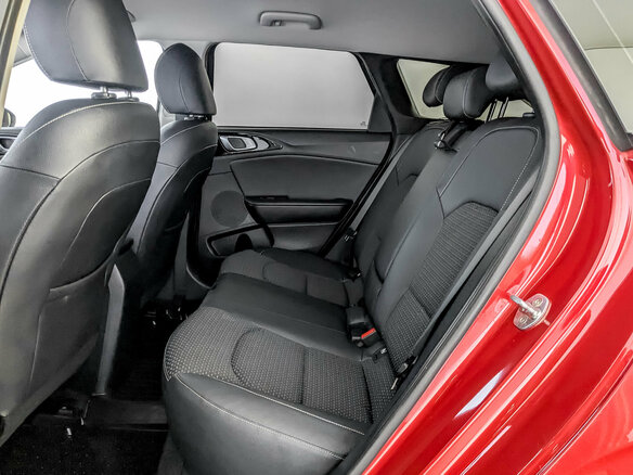 2021 Kia Ceed III, красный, 2145000 рублей - вид 11